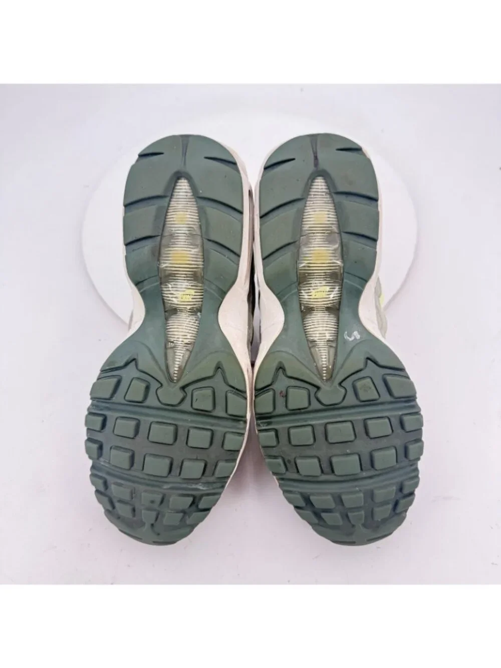Nike Air Max 95 Women Size 8.5 307960-305 Mineral Spruce Luminous Green Shoes